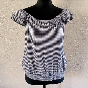 ⚓️Elle Striped Cap Sleeve Top w/ Flower Detail⚓️ ~small